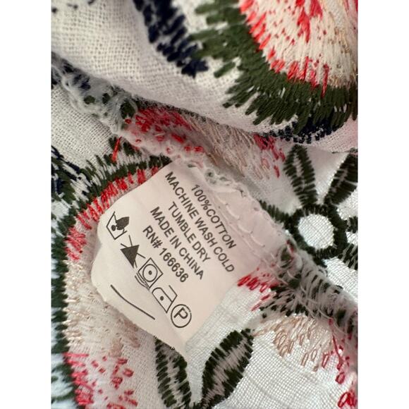 Kindred White Embroidered Peasant Boho Top Blouse - Picture 4 of 4